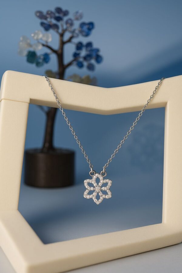 Flower design multi use pendant
