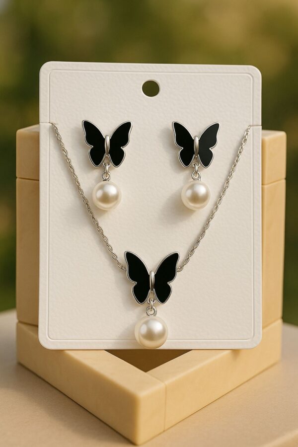 Butterfly necklace set
