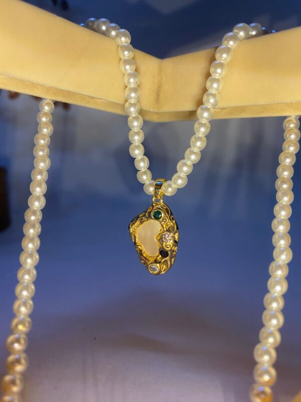 Elegant pearl pendant - Image 2